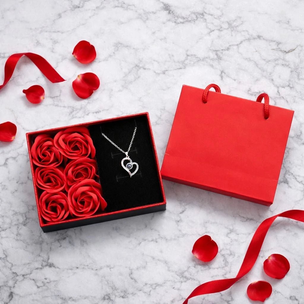 Surpreenda no Dia das Mães com Rosas + Colar comprar Surpreenda no Dia das Mães com Rosas + Colar original Vovó Lúcia
