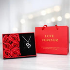 Surpreenda no Dia das Mães com Rosas + Colar comprar Surpreenda no Dia das Mães com Rosas + Colar original Vovó Lúcia