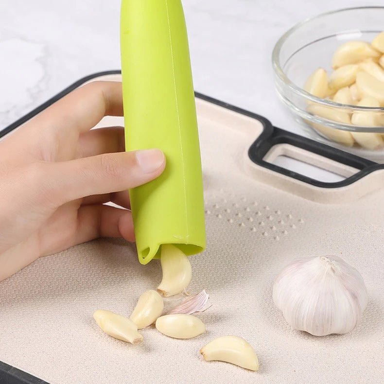 Tubo Descascador de Alho Rápido, Prático e Sem Cheiro comprar DESCASCADOR01 original Vovó Lúcia